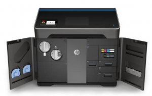 mage shows the HP Jet Fusion 580 Color 3D Printing Solution